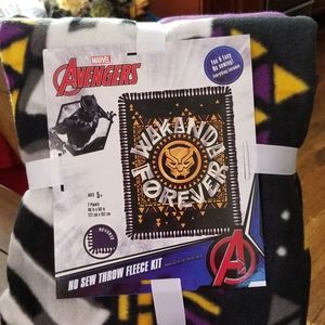 Wakanda Forever No Sew Fleece Throw Marvel…